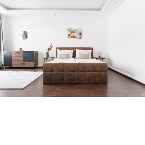 Central, modern, big apartment