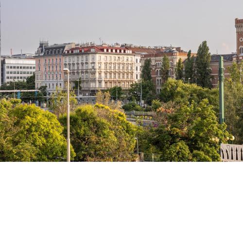 Central-new ; marvelous views