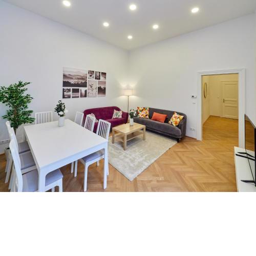 Central Premium Apartment BG