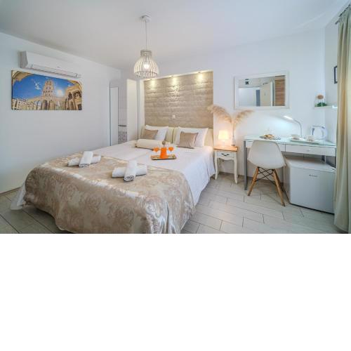 Central Split rooms and apartments Paese