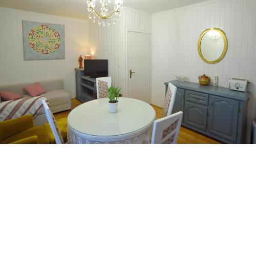 Central & Vintage Apartment Sinj