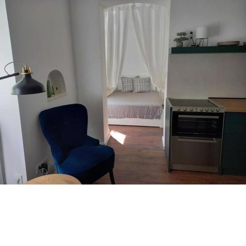 Centrally-located stylish place