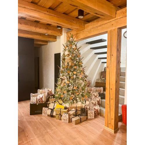 Chalet Black Deer