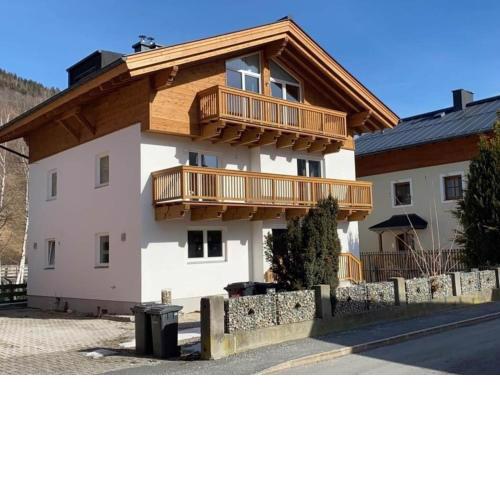 Chalet in Bruck am Grossglockner with sauna