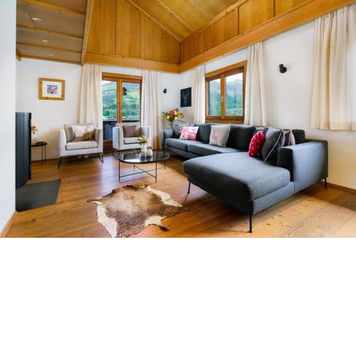 Chalet Mora-lodge by Alpine Host Helpers