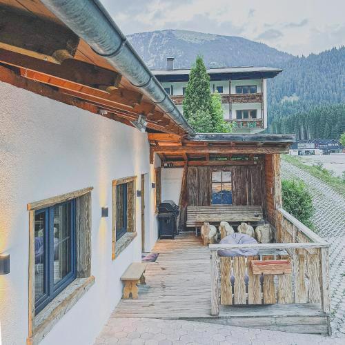 Chalet Schwarz