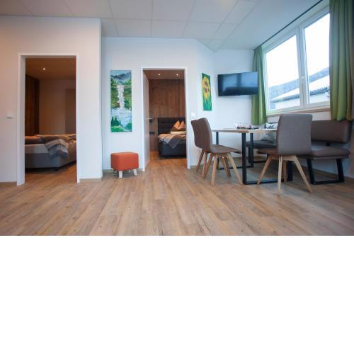 Chalet West