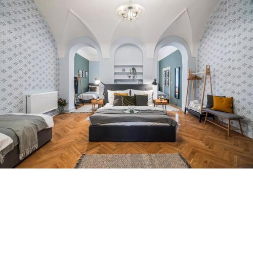 Charles Bridge Historical APTs by Michal&Friends
