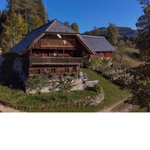 Charmante Gästewohnung in altem Bauernhaus in alpiner Alleinlage