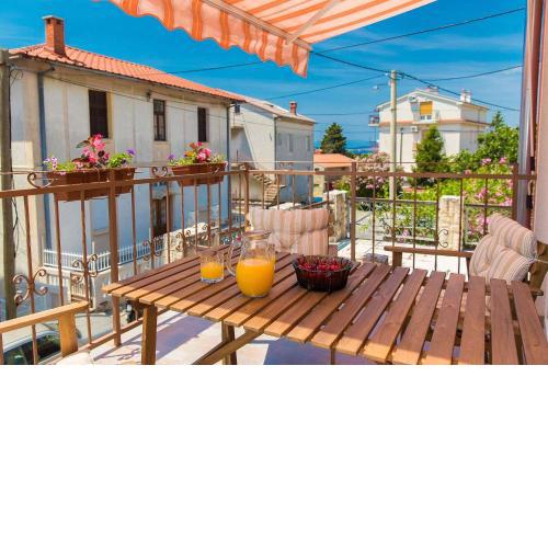Charmantes Apartment nur 300 Meter zum Strand mit Meerblick, Waschmaschine, WiFi
