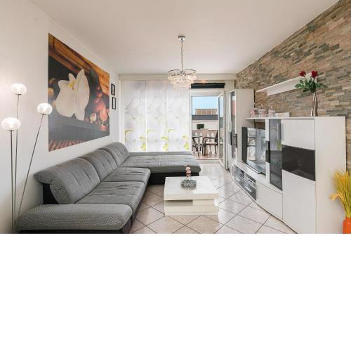 Charmantes Apartment nur 500 Meter zum Strand mit privatem Balkon, Grill, Privatparkplatz