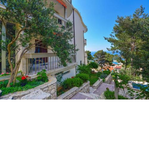 Charmantes Appartement im Pinienwald