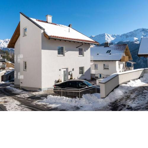 Charming Apartment in Fiss