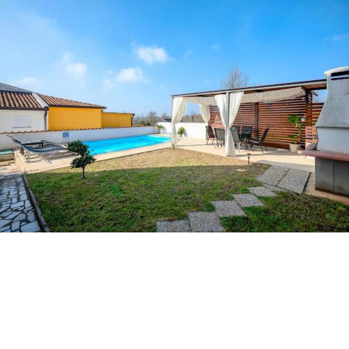 Charming Apartments Rose 1&2 with pool