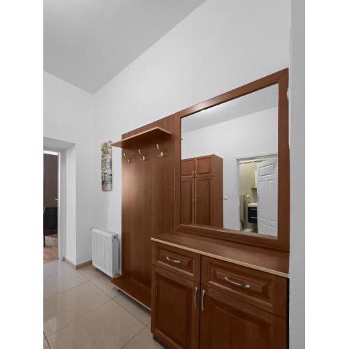 Charming One-Bedroom Apartment Near Millennium