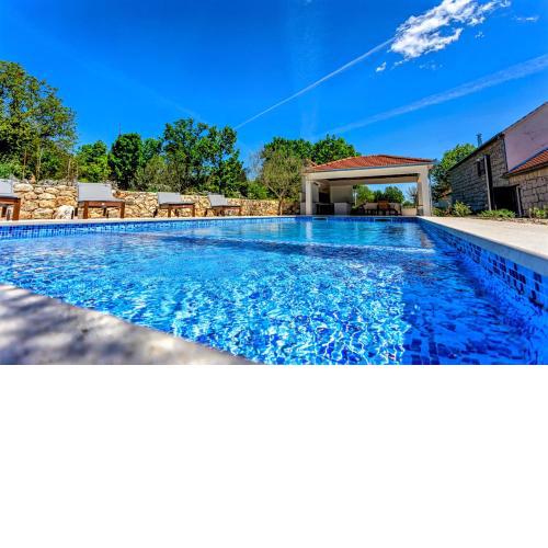 Charming stone house with private pool & jacuzzi - Holiday Home Vera