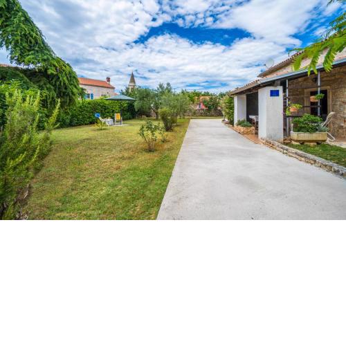 Charming Villa Casa San Pietro near the beach