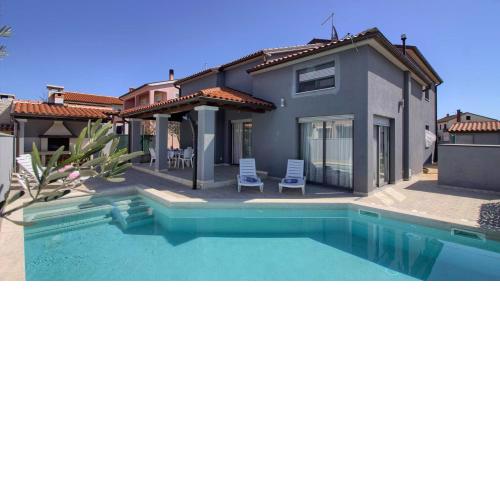 Charming Villa Verde with private pool in Pula, extra POOL HEATING by WiiBuk