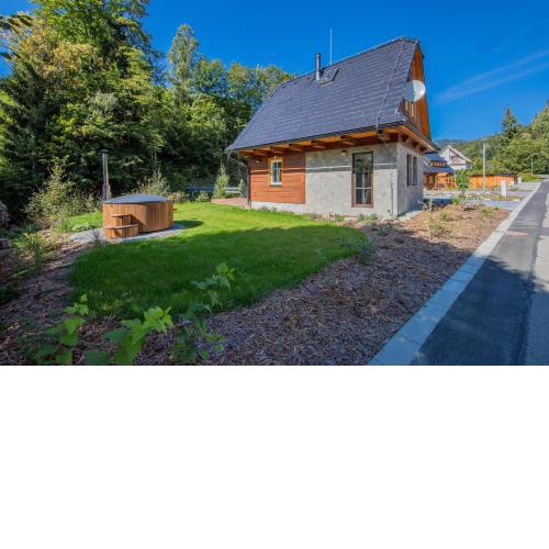 Chatička u řeky - Kouty nad Desnou