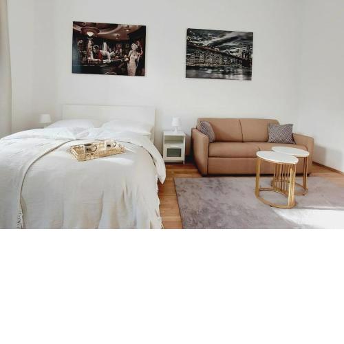CheckInVienna 2 Bedrom Central Apartment