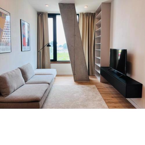 Chic and Central 2 bed apartment