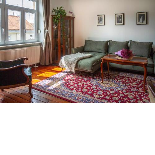 Chic Antique Dana - Zagreb center-view