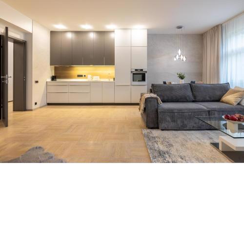 Chic & Central New Town Apartment by Subway