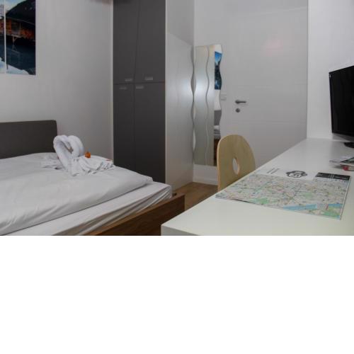 Christiano Apartments 1060 CITY