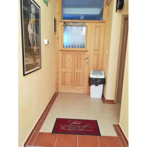 Cinema House Single & Double Rooms & Studio Apartments