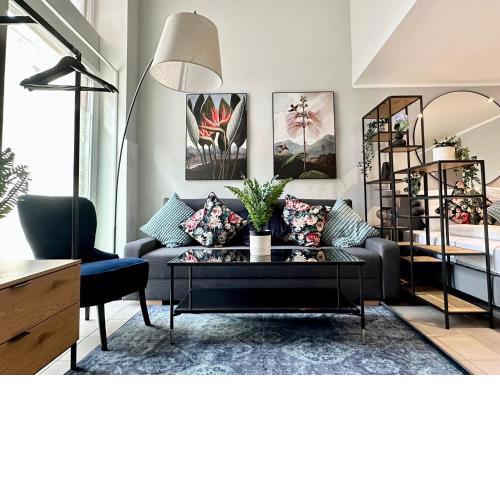 City Apartment, central, 2 min to U4