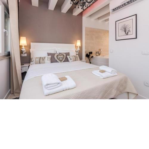 City Colours Apartment