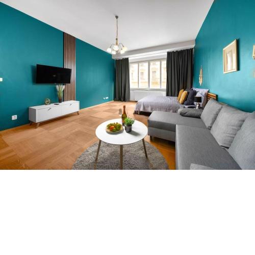 Cityscape Charm Spacious 3 Bedroom Haven for 7