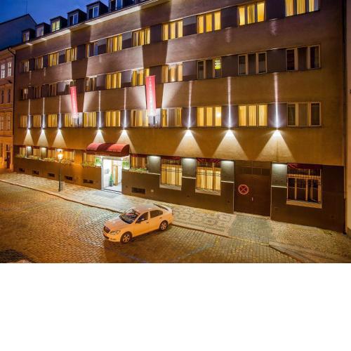Cloister Inn Hotel