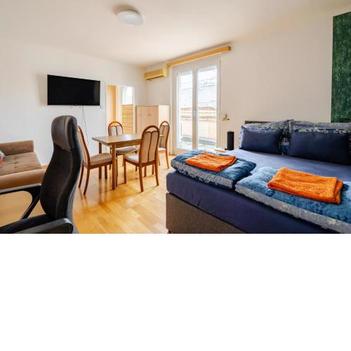 Close to City Centre and next to Wien HBF and easy from Airport