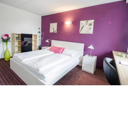 College Garden Hotel