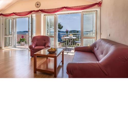 Colonia Apartments