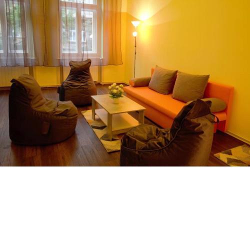 Comfort 2Bedrooms quite place!-Vinohrady