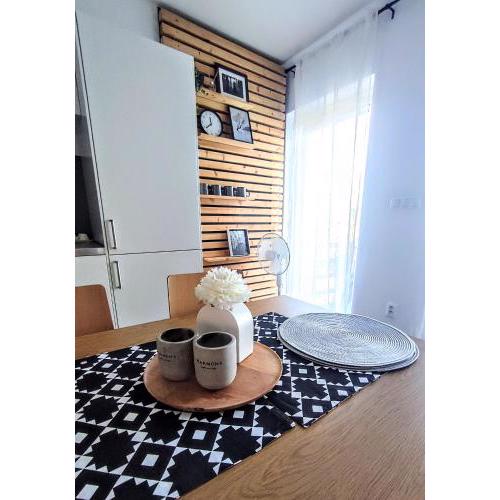 Comfort Apartment for 6 & Loggia & Free Parking