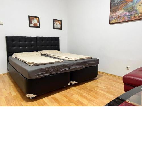 Comfortable 2BR Apt Near Danube River