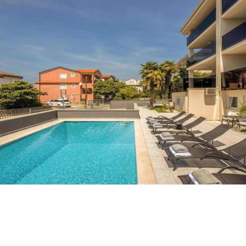 Comfortable home with swimming pool
