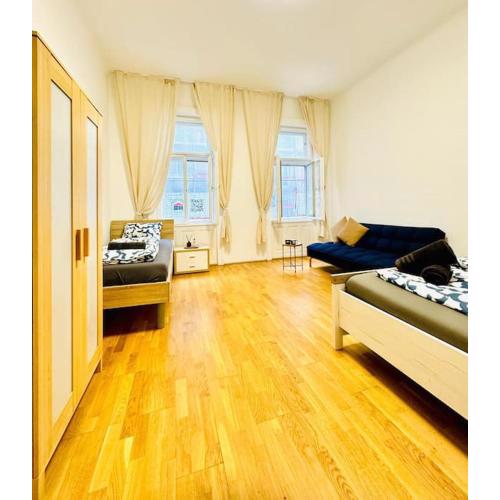 Comfy 1BR Apt for 4, 10Min Transport to Stadthalle