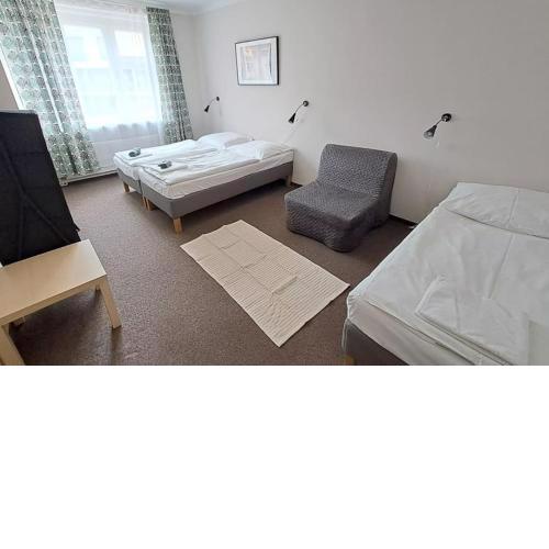 Comfy apartment sleeps 7