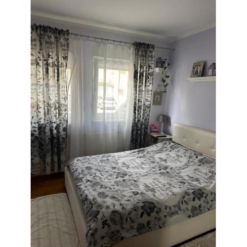 Cosy apartment-private parking