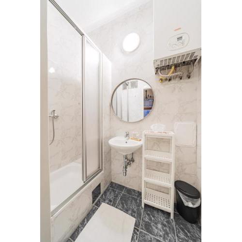 Cosy Calm Apartment near City Center