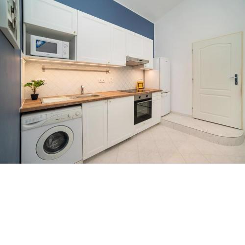 Cosy, retro-styled flat in beautiful Zizkov