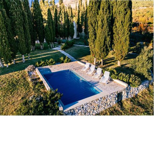 Country House Uros in Nature with Pool