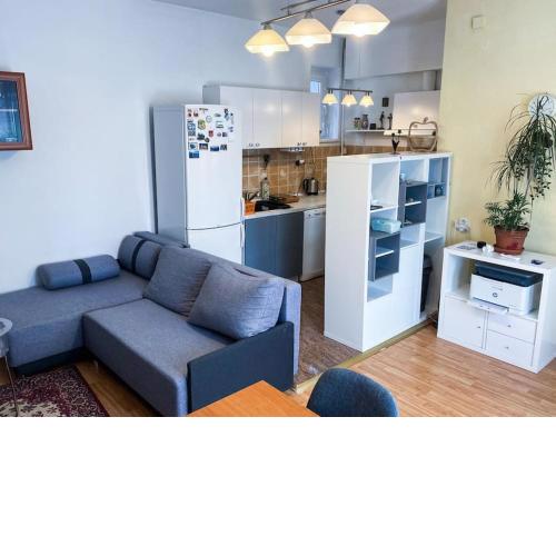 Cozy and Modern 2-bedroom Apartment