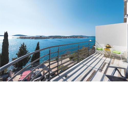 Cozy Apartment In Brodarica With Wifi