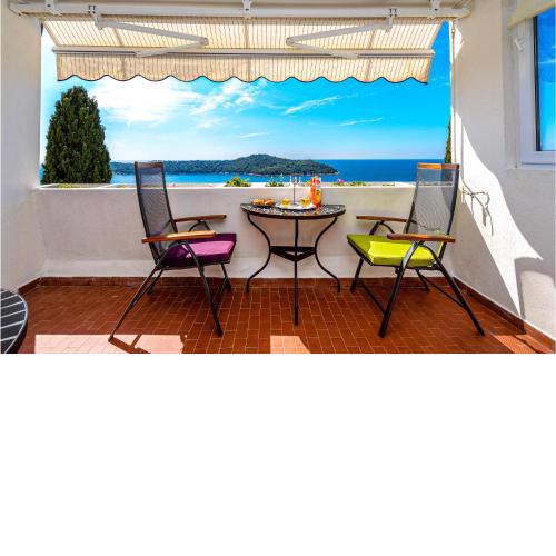 Cozy Apartment In Dubrovnik With House Sea View