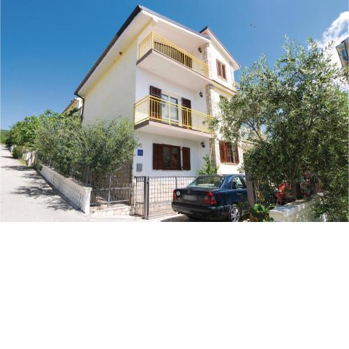 Cozy Apartment In Krusevo With Wifi